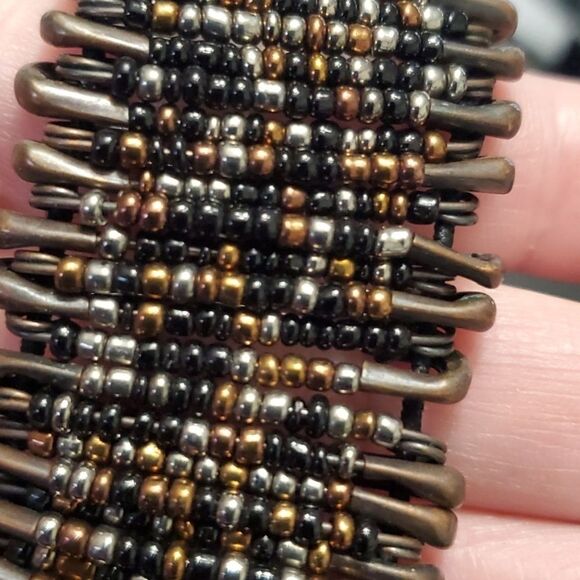 *Sale* Safety pin beaded watch - Picture 9 of 10